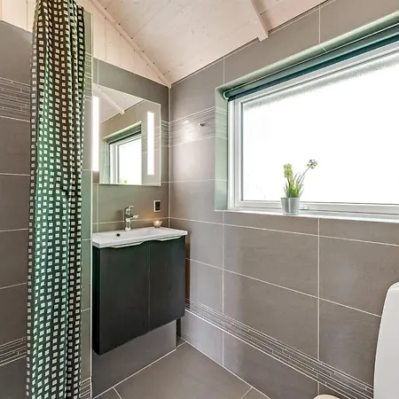 Elina - 600m From The Sea By Interhome