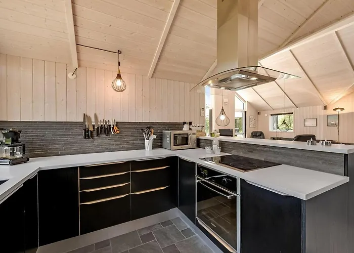 Elina - 600m From The Sea By Interhome *